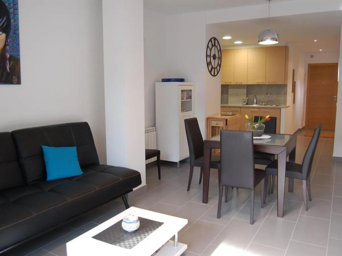 Apartment Apartamento Moderno A 150M De La Playa Con Terraza Y Parking, Cerca Del Puerto Y Comercios - Es-228-38 Llanca