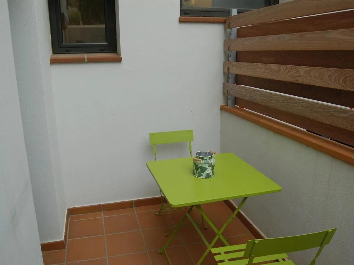 Apartamento Moderno A 150M De La Playa Con Terraza Y Parking, Cerca Del Puerto Y Comercios - Es-228-38 Llanca
