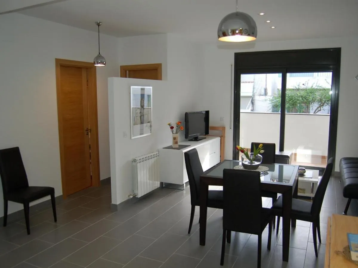 Apartment Apartamento Moderno A 150M De La Playa Con Terraza Y Parking, Cerca Del Puerto Y Comercios - Es-228-38 Llanca